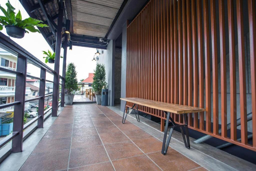 The Arak Bed Bar And Hostel Chiang Mai Exterior photo