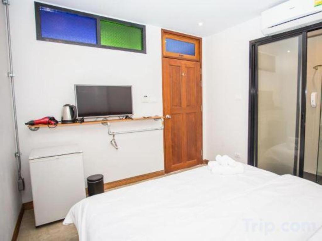 The Arak Bed Bar And Hostel Chiang Mai Exterior photo