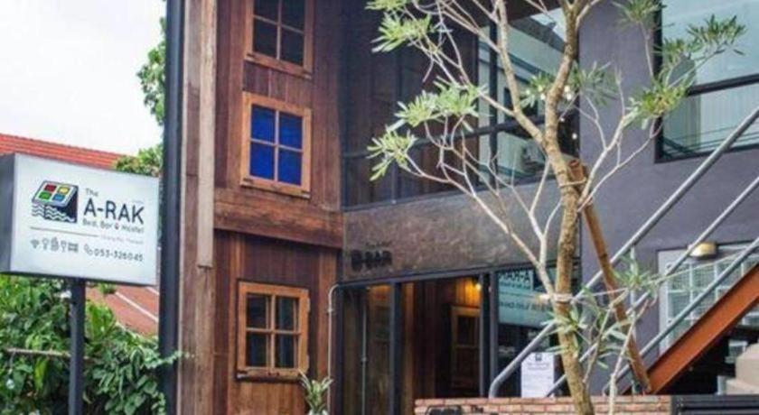The Arak Bed Bar And Hostel Chiang Mai Exterior photo