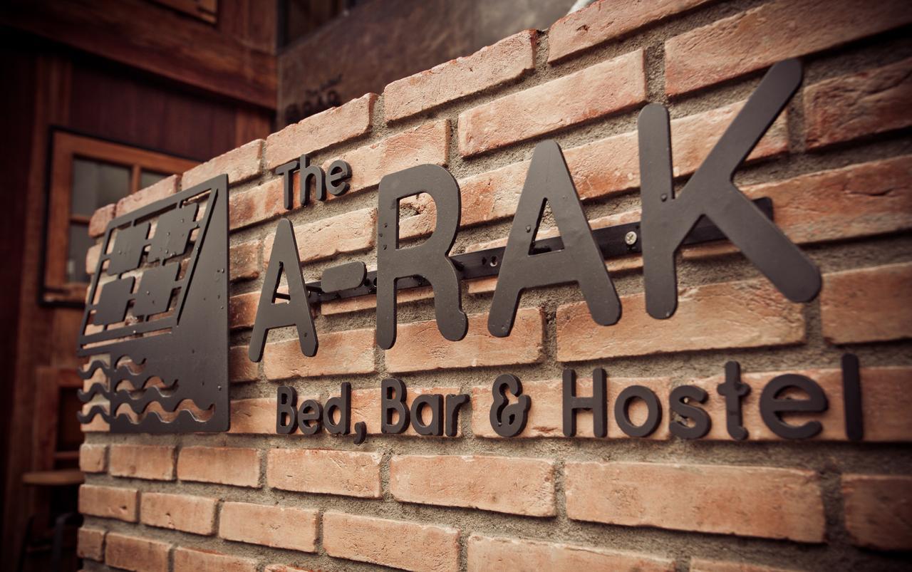 The Arak Bed Bar And Hostel Chiang Mai Exterior photo